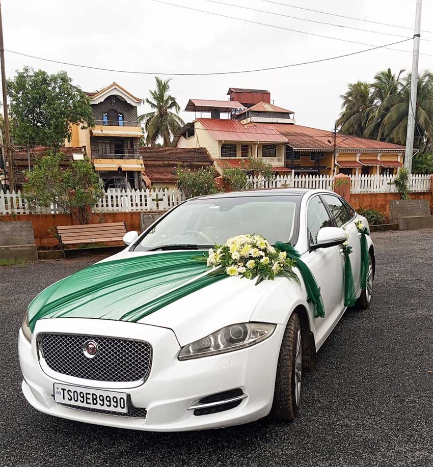Ozzies Antique : Luxury & Vintage Cars for Hire at Weddings and All Occasion in Goa
