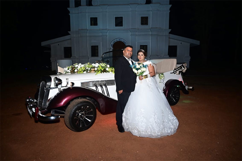 Ozzies Antique : Luxury & Vintage Cars for Hire at Weddings and All Occasion in Goa